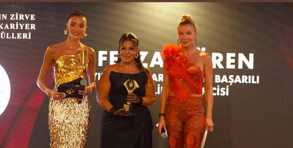 FEYZAN ÖREN'E YILIN EN BAŞARILI GÜZELLİK GİRİŞİMCİSİ ÖDÜLÜ
