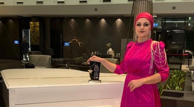 YILIN EN İYİ BAYAN KUAFÖRÜ ÖDÜLÜ HÜLYA AKTÜL'ÜN OLDU
