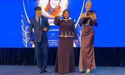 KAŞ TASARIMININ YILDIZI GECEDEN ÖDÜLLE AYRILDI