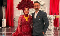 MESLEKİ BAŞARISINI KENDİ KINA GECESİNDE TAÇLANDIRDI