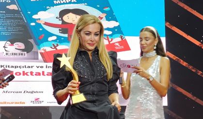 BANU KAYINOVA YILIN EĞİTİMCİ YAZARI SEÇİLDİ