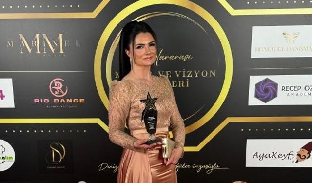 YÜKSELEN MAKE-UP ARTİSTİ ÖDÜLÜ EMİNA DJUTOVİC'İN OLDU