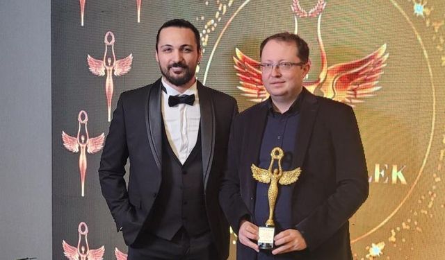HALİL ONUR EZCAN'A BİR ÖDÜLDE ALTIN MELEK'TEN