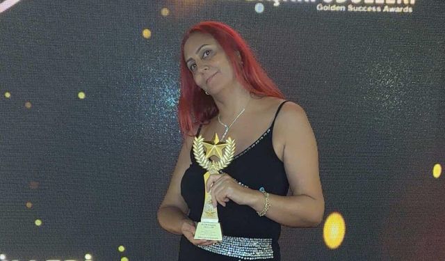 ÖDÜLÜNÜ KADINLAR VE ÇOCUKLAR İÇİN KALDIRDI
