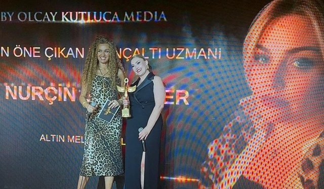 NURÇİN GÜLSEVER'E EN İYİ BİLİNÇALTI UZMANI ÖDÜLÜ