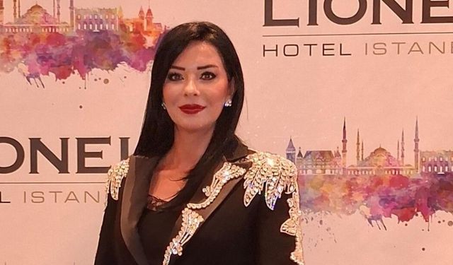 YAZAR DİLŞAD ŞAHİN'E YILIN ÖĞRETMENİ ÖDÜLÜ