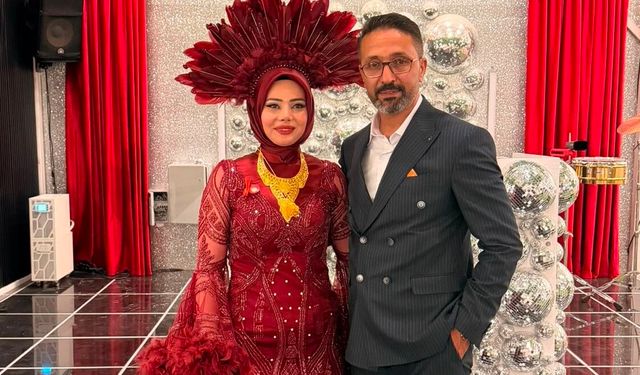 MESLEKİ BAŞARISINI KENDİ KINA GECESİNDE TAÇLANDIRDI