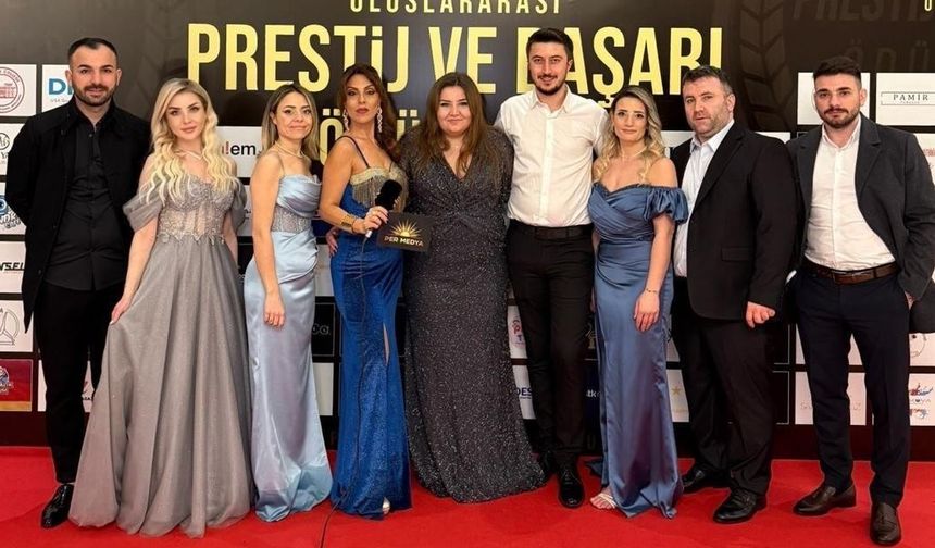 PER MEDYA ULUSLARARASI PRESTİJ VE BAŞARI ÖDÜLLERİNİN MİMARI UNUTULMAZ GECEYE İMZA ATTI