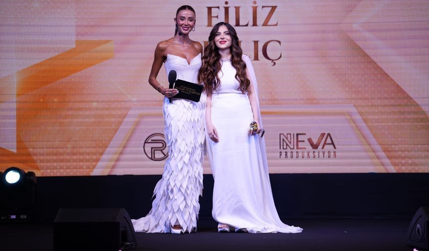 FİLİZ KILIÇ GECEDEN İKİ ÖDÜLLE AYRILDI