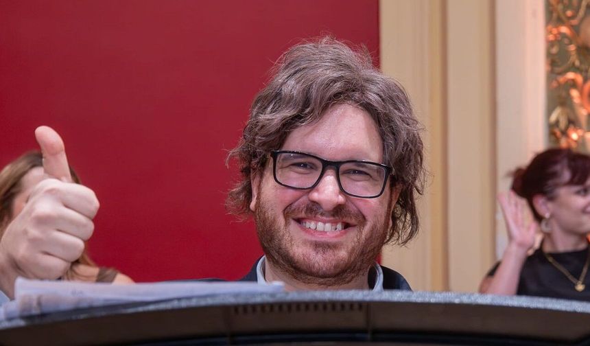 DÜNYACA ÜNLÜ TÜRK TENOR SEDAT CAN ÖZTOPRAK OPERANIN KALBİ VİYANA'YI FETHETTİ