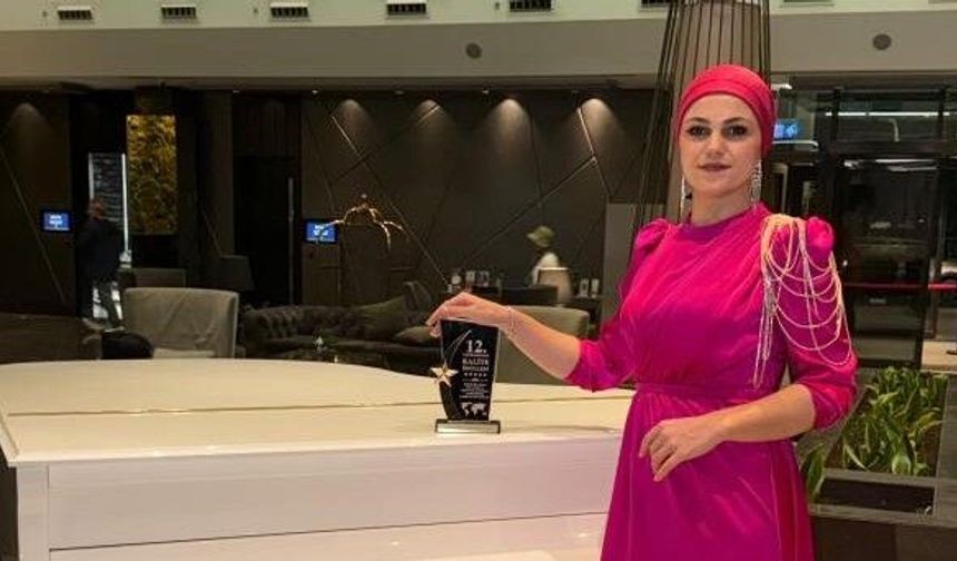 YILIN EN İYİ BAYAN KUAFÖRÜ ÖDÜLÜ HÜLYA AKTÜL'ÜN OLDU